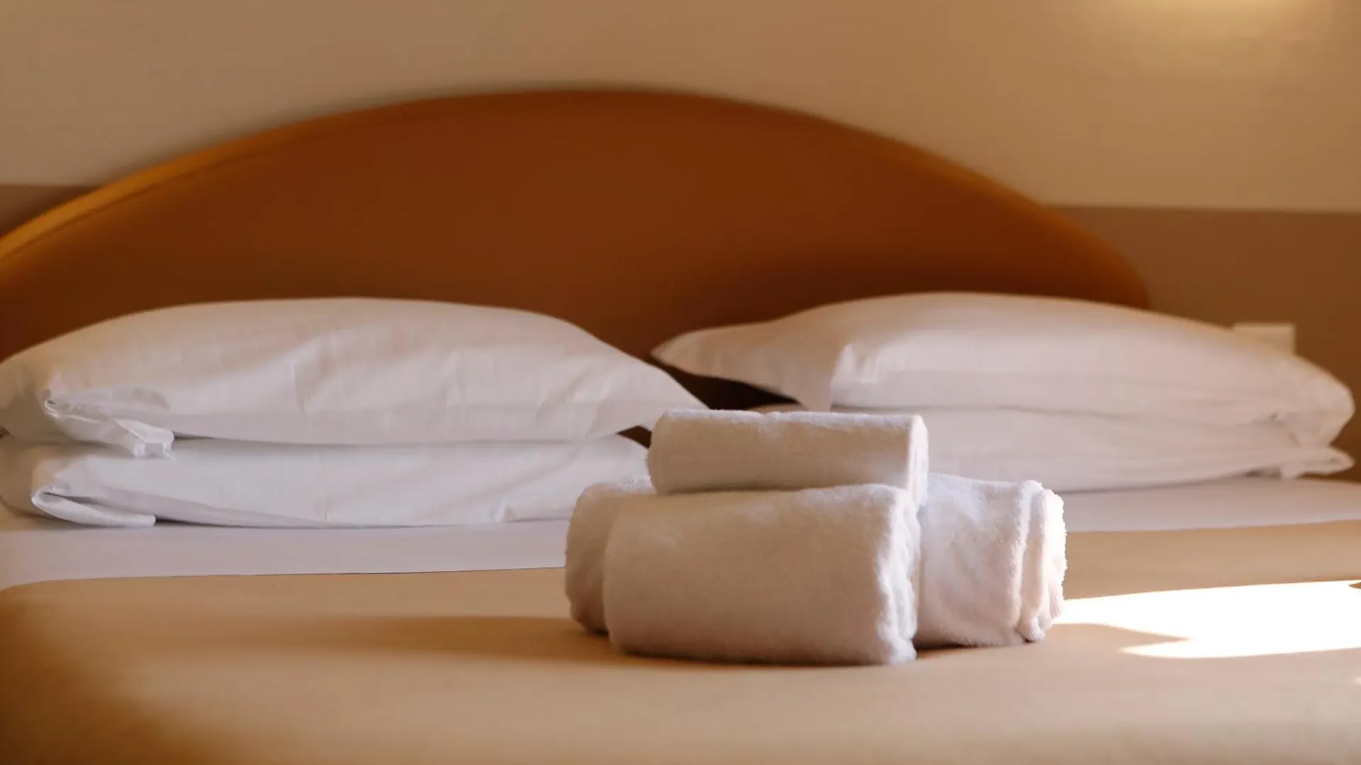 Hotel Primavera Peschiera del Garda 2*,