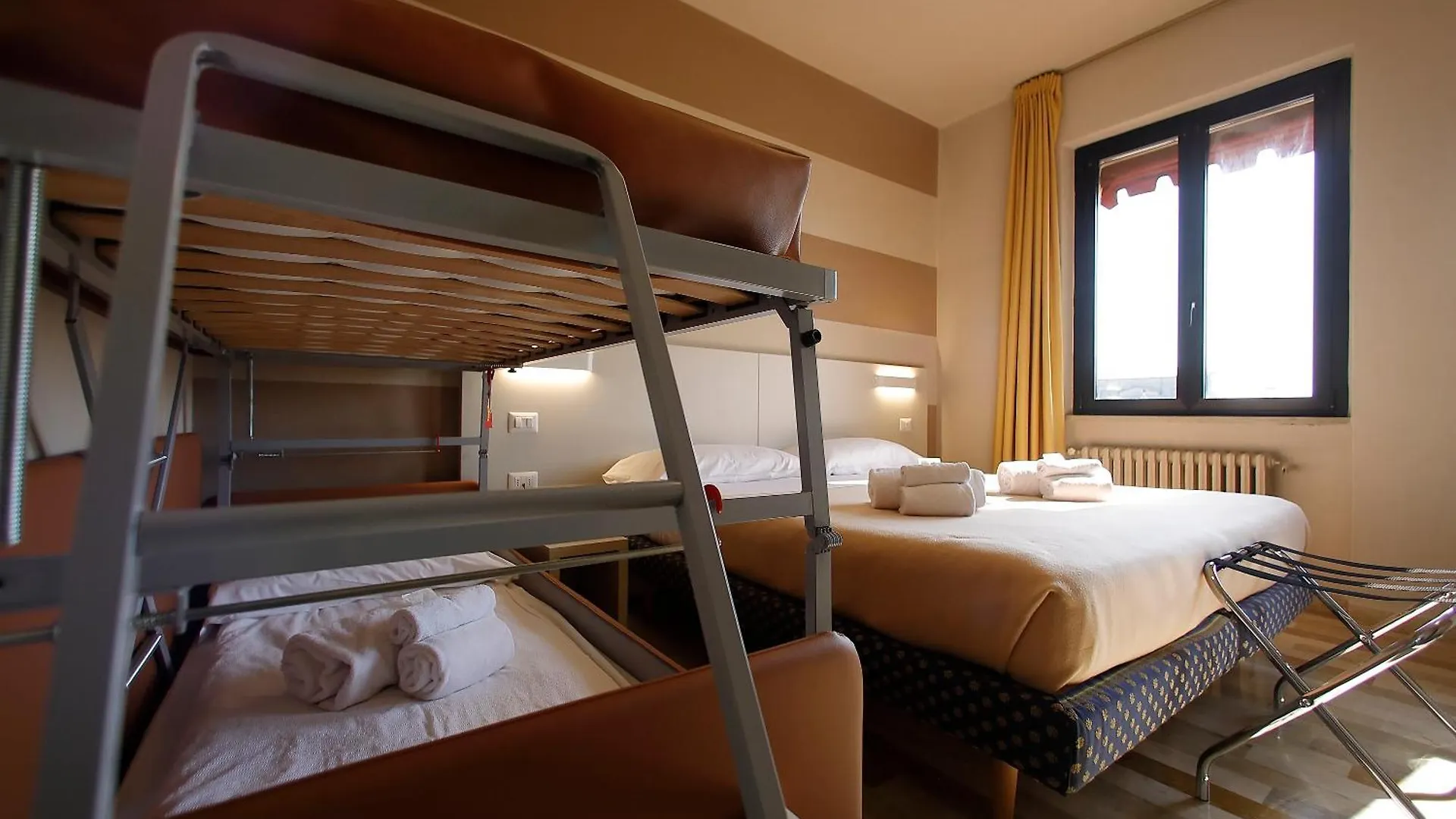 Hotel Primavera Peschiera del Garda Italien