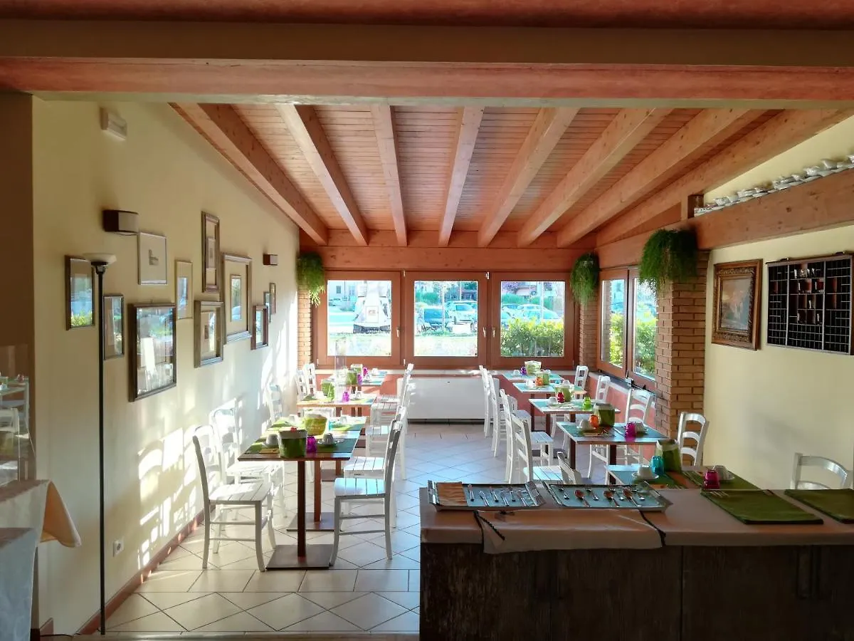 Hotel Primavera Peschiera del Garda 2*,