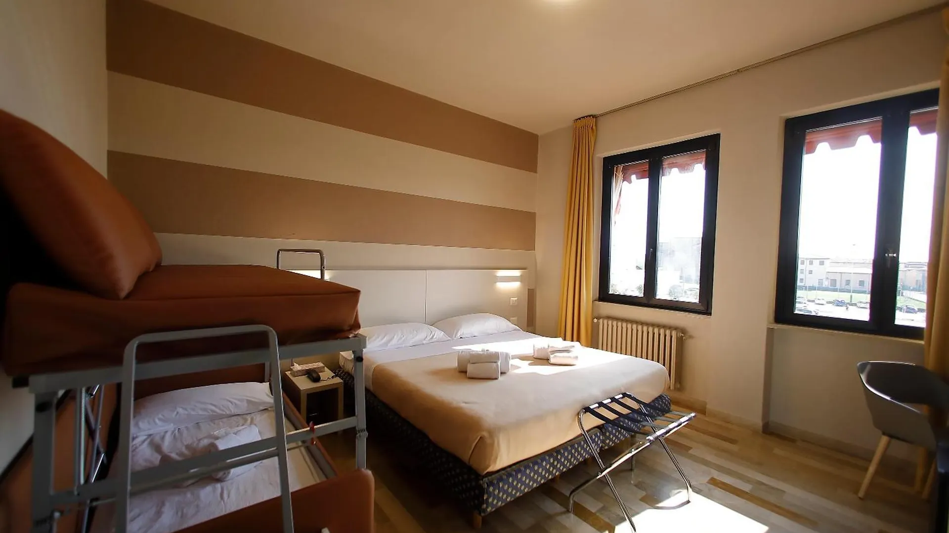 Hotel Primavera Peschiera del Garda Italien