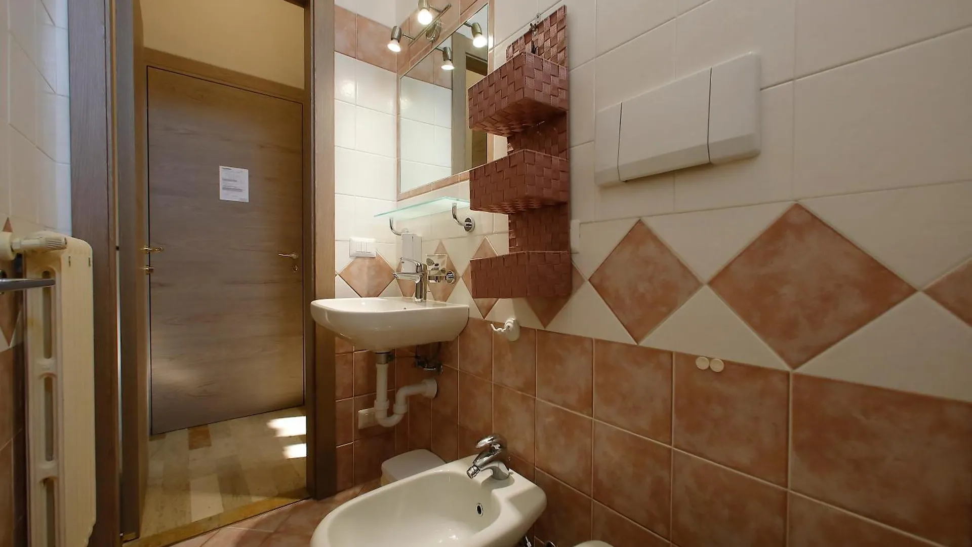 **  Hotel Primavera Peschiera del Garda Italien