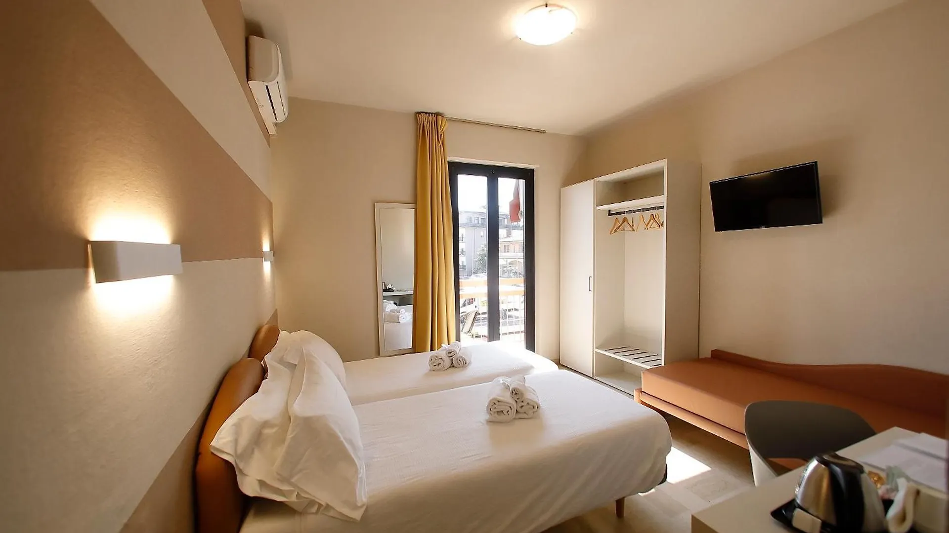 **  Hotel Primavera Peschiera del Garda Włochy